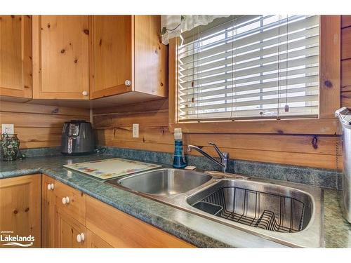 44 Cabin Crescent, Wasaga Beach, ON - Indoor Photo Showing Kitchen With Double Sink