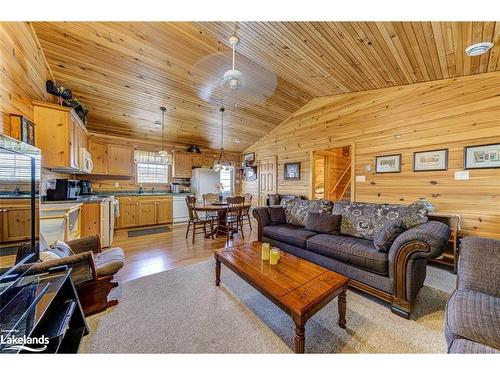 44 Cabin Crescent, Wasaga Beach, ON - Indoor Photo Showing Living Room