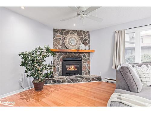 5 Trafalgar Road, Collingwood, ON - Indoor Photo Showing Living Room With Fireplace