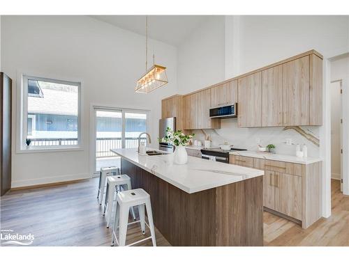 11 Lang Court, Sundridge, ON - Indoor Photo Showing Kitchen