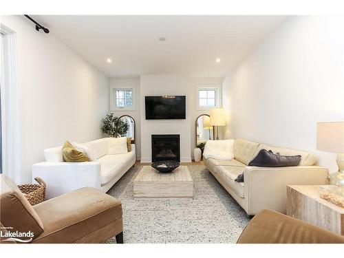 35 Linda Lane, Wasaga Beach, ON - Indoor Photo Showing Living Room With Fireplace