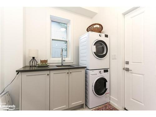 35 Linda Lane, Wasaga Beach, ON - Indoor Photo Showing Laundry Room