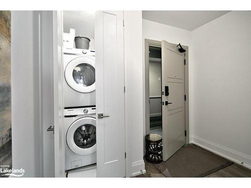 505-1 Hume Street, Collingwood, ON - Indoor Photo Showing Laundry Room
