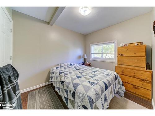 30 Kohl Street, Collingwood, ON - Indoor Photo Showing Bedroom