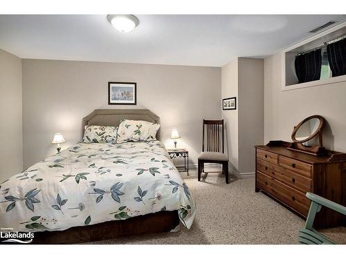 106 Crossan Court, The Blue Mountains, ON - Indoor Photo Showing Bedroom