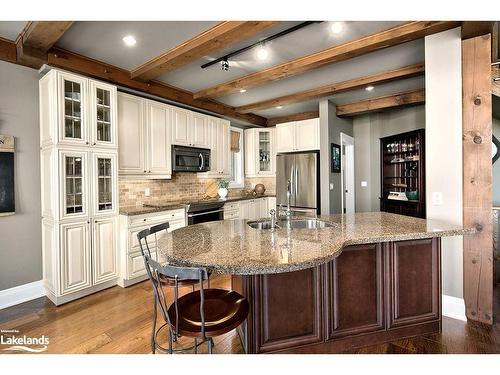 135 East Ridge Drive, Thornbury, ON - Indoor Photo Showing Kitchen With Upgraded Kitchen