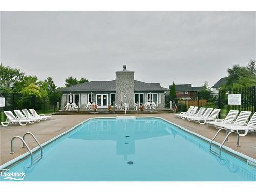 27-162 Settlers Way, The Blue Mountains, ON - Outdoor With In Ground Pool With Backyard