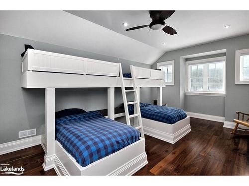 569593 Sideroad 6, The Blue Mountains, ON - Indoor Photo Showing Bedroom
