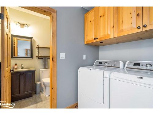 123 Venture Boulevard, The Blue Mountains, ON - Indoor Photo Showing Laundry Room