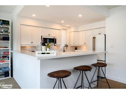 627 Johnston Park Avenue, Collingwood, ON - Indoor Photo Showing Kitchen