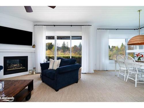 627 Johnston Park Avenue, Collingwood, ON - Indoor Photo Showing Living Room With Fireplace