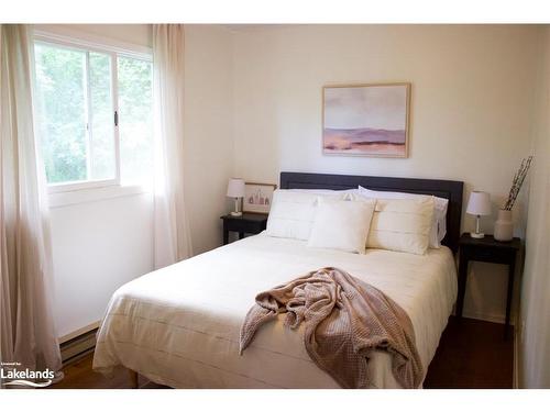 116 Old Highway 26, Meaford Municipality, ON - Indoor Photo Showing Bedroom