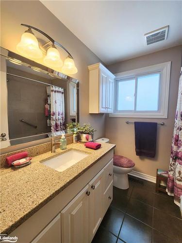 949 Hahne Drive, Gravenhurst, ON - Indoor Photo Showing Bathroom