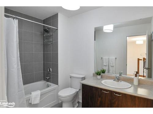 66 Carrick Trail, Gravenhurst, ON - Indoor Photo Showing Bathroom