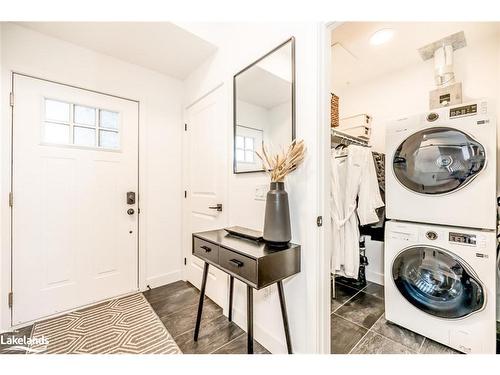 405-18 Beckwith Lane, The Blue Mountains, ON - Indoor Photo Showing Laundry Room