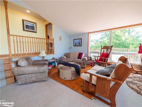 3140 Island 1810, Georgian Bay Twp, ON - Indoor Photo Showing Living Room