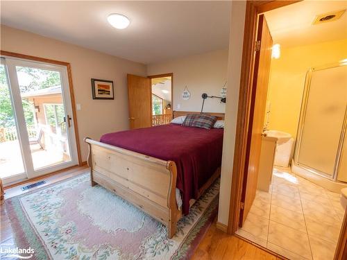 3140 Island 1810, Georgian Bay Twp, ON - Indoor Photo Showing Bedroom