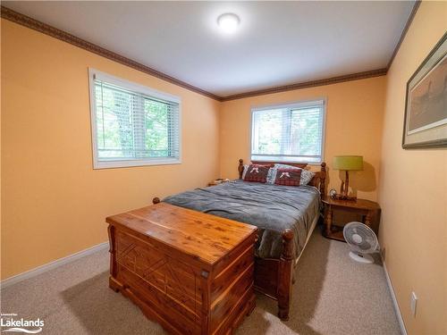 3140 Island 1810, Georgian Bay Twp, ON - Indoor Photo Showing Bedroom