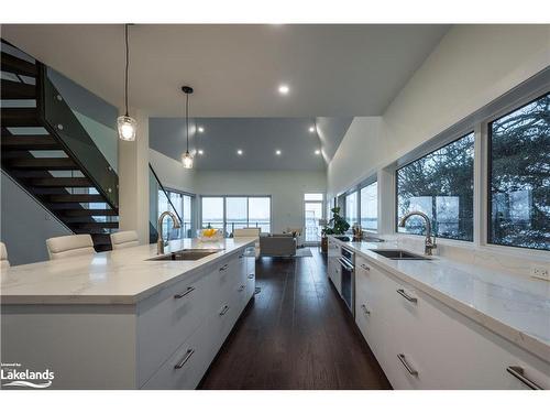 131 Peats Point Road, Prince Edward County, ON - Indoor Photo Showing Kitchen