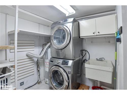 21-40 Victoria Crescent, Orillia, ON - Indoor Photo Showing Laundry Room
