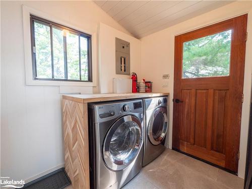 460 Island, Parry Sound, ON - Indoor Photo Showing Laundry Room