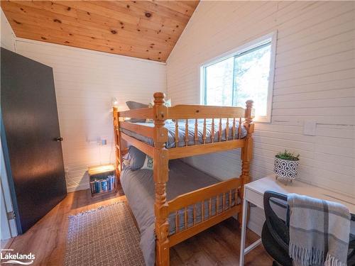 460 Island, Parry Sound, ON - Indoor Photo Showing Other Room