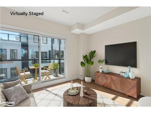 19 Mariner'S Pier Way, Orillia, ON - Indoor Photo Showing Living Room