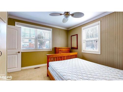 48 49Th Street N, Wasaga Beach, ON - Indoor Photo Showing Bedroom