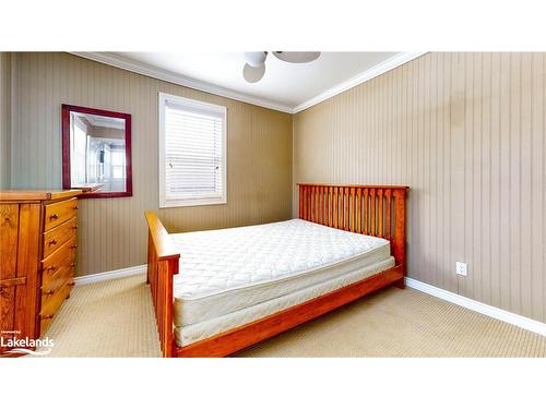 48 49Th Street N, Wasaga Beach, ON - Indoor Photo Showing Bedroom