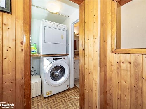 1055 Evanswood Drive, Kilworthy, ON - Indoor Photo Showing Laundry Room