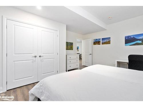 118 Springside Crescent, The Blue Mountains, ON - Indoor Photo Showing Bedroom