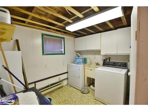 33 17Th Street N, Wasaga Beach, ON - Indoor Photo Showing Laundry Room