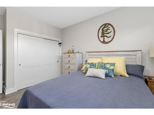 305-20 Salt Dock Road, Parry Sound, ON - Indoor Photo Showing Bedroom