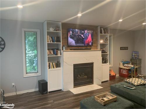202 Seventh Street, Midland, ON - Indoor Photo Showing Living Room With Fireplace