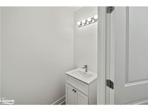 11 Locke Avenue, Stayner, ON - Indoor Photo Showing Bathroom