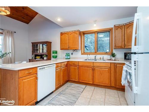 3767 South Portage Road, Huntsville, ON - Indoor Photo Showing Kitchen With Double Sink