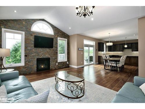 105 High Bluff Lane, Thornbury, ON - Indoor Photo Showing Living Room With Fireplace