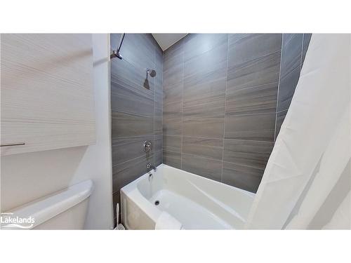 410-120 Carrick Trail, Gravenhurst, ON - Indoor Photo Showing Bathroom