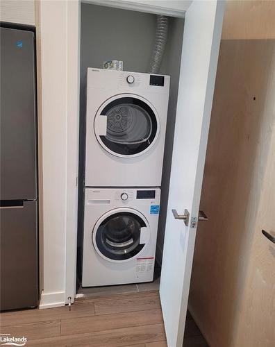 410-120 Carrick Trail, Gravenhurst, ON - Indoor Photo Showing Laundry Room