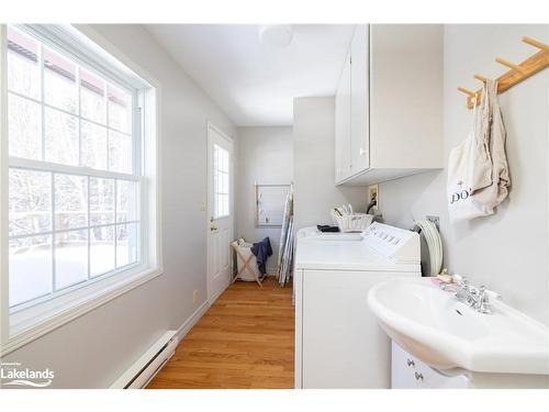 127A Wind Rose Lane, Burk'S Falls, ON - Indoor Photo Showing Laundry Room