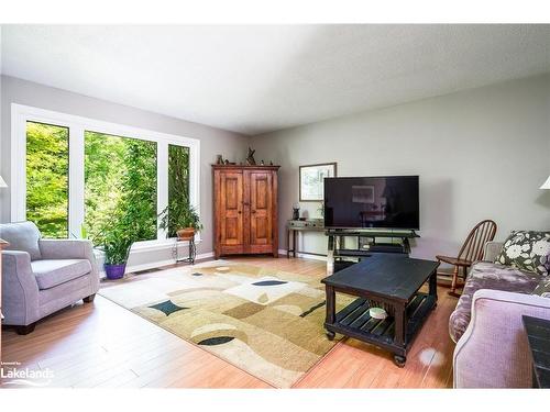 159211 7Th Line, Meaford, ON - Indoor Photo Showing Living Room