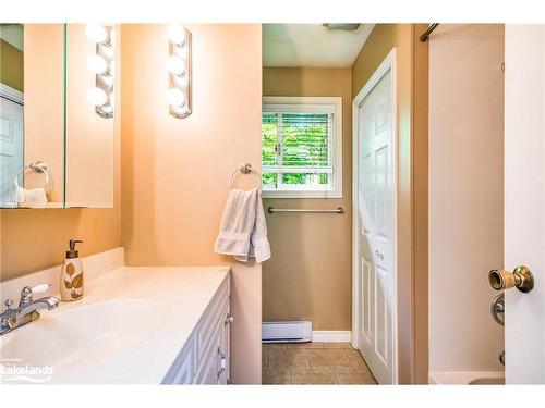 159211 7Th Line, Meaford, ON - Indoor Photo Showing Bathroom