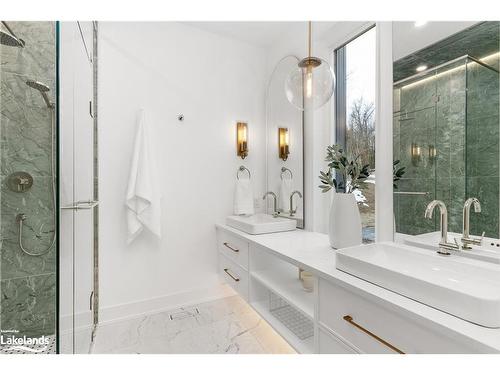 25 Deerhurst Highlands Drive, Huntsville, ON - Indoor Photo Showing Bathroom