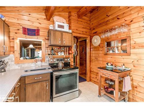 B207-7 Wahsoune Island, Archipelago South, ON - Indoor Photo Showing Kitchen