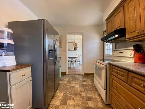 201 Point Street, Stayner, ON - Indoor Photo Showing Kitchen