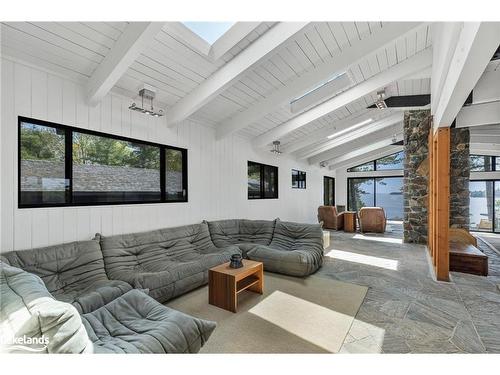 4 B415 Bernyk Island, Archipelago South, ON - Indoor Photo Showing Living Room