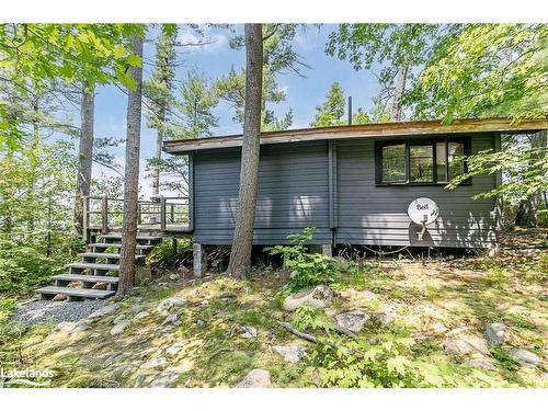 4 B415 Bernyk Island, Archipelago South, ON - Outdoor