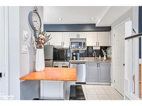 510-796468 19 Grey Road, The Blue Mountains, ON - Indoor Photo Showing Kitchen