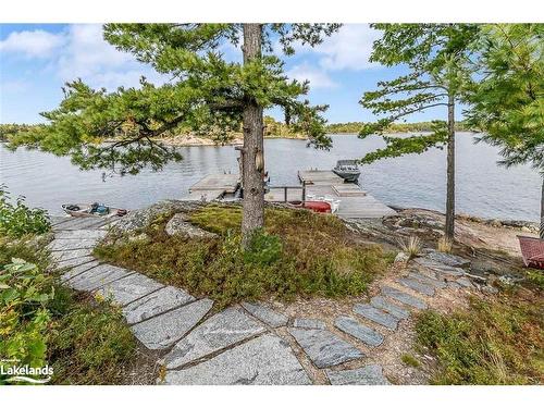 B686-8 Derbyshire Island, Archipelago, ON - Outdoor With Body Of Water With View