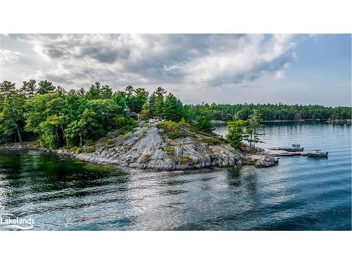 B686-8 Derbyshire Island, Archipelago, ON - Outdoor With Body Of Water With View